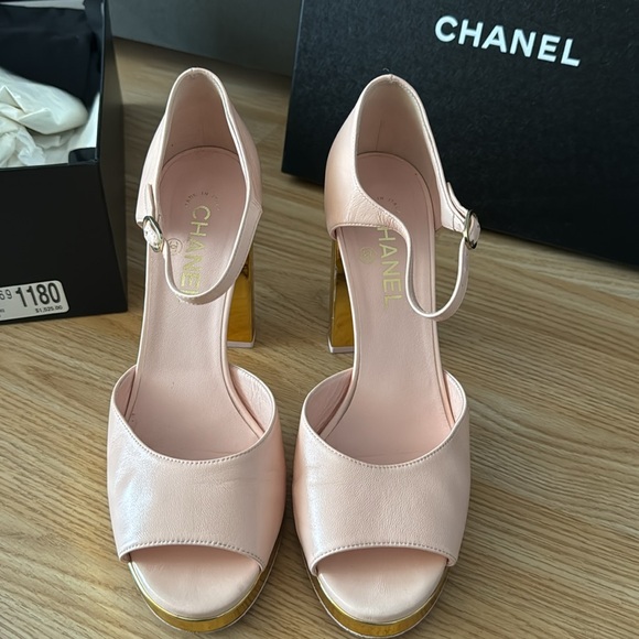 Chanel sandals authentic! - Picture 4 of 16